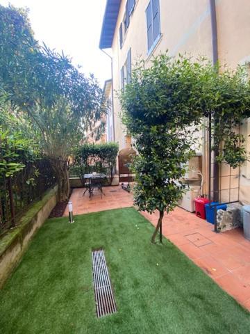 Duomo26 Boutique Apartment Desenzano del Garda Exterior photo