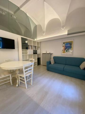 Duomo26 Boutique Apartment Desenzano del Garda Exterior photo